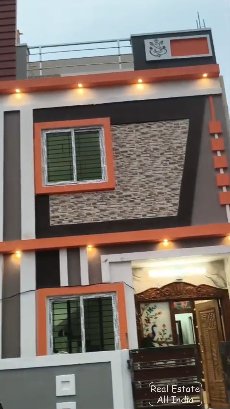🏡 NEW DUPLEX HOUSE FOR SALE 📍 Location: Ankura Hospital Near, Tirupati 🧭 Facing: South Facing 📏